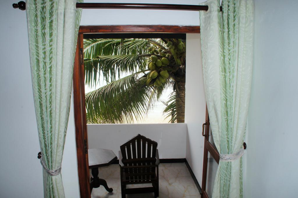 Ritas Hotel Hikkaduwa Room photo